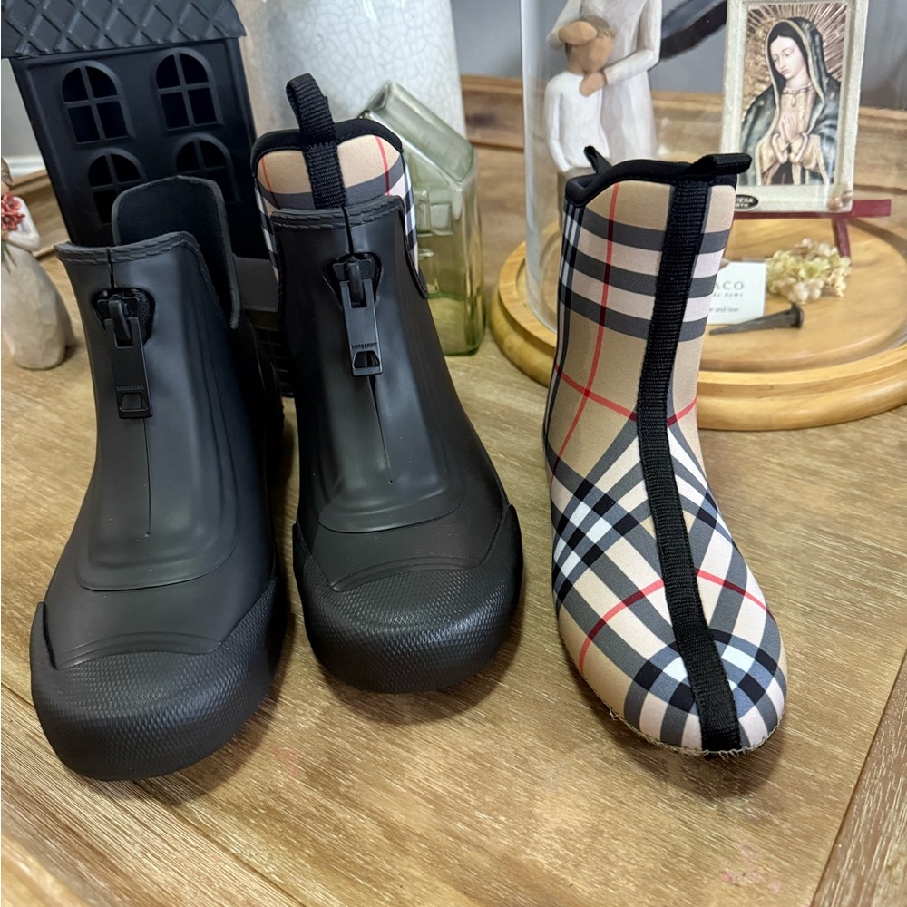 Burberry Rain Boots - Picture 6 of 10